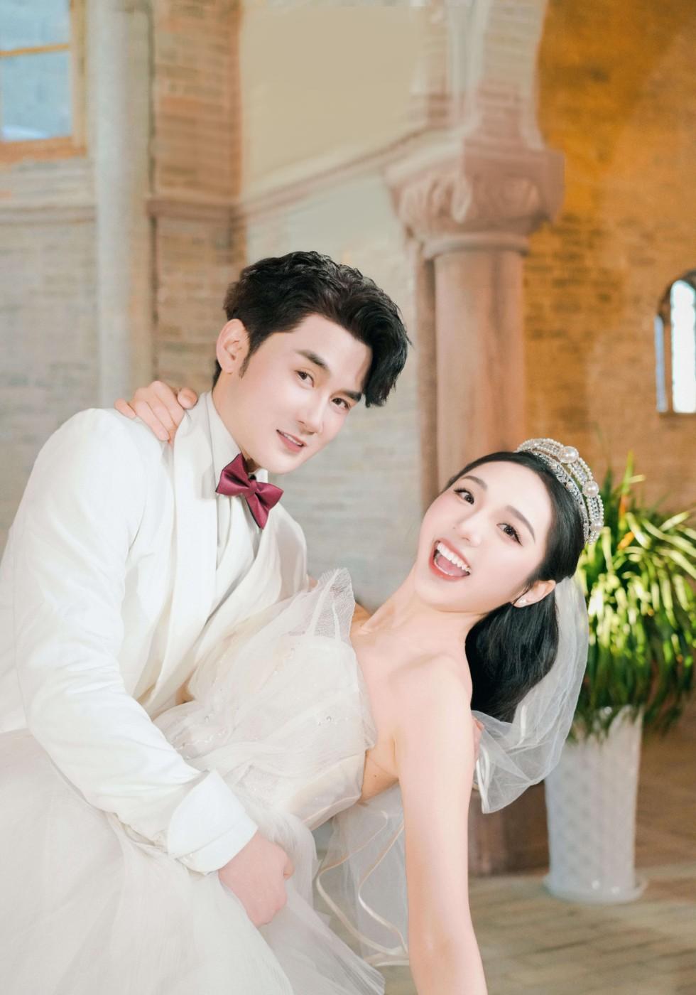 范總天上掉了個老婆