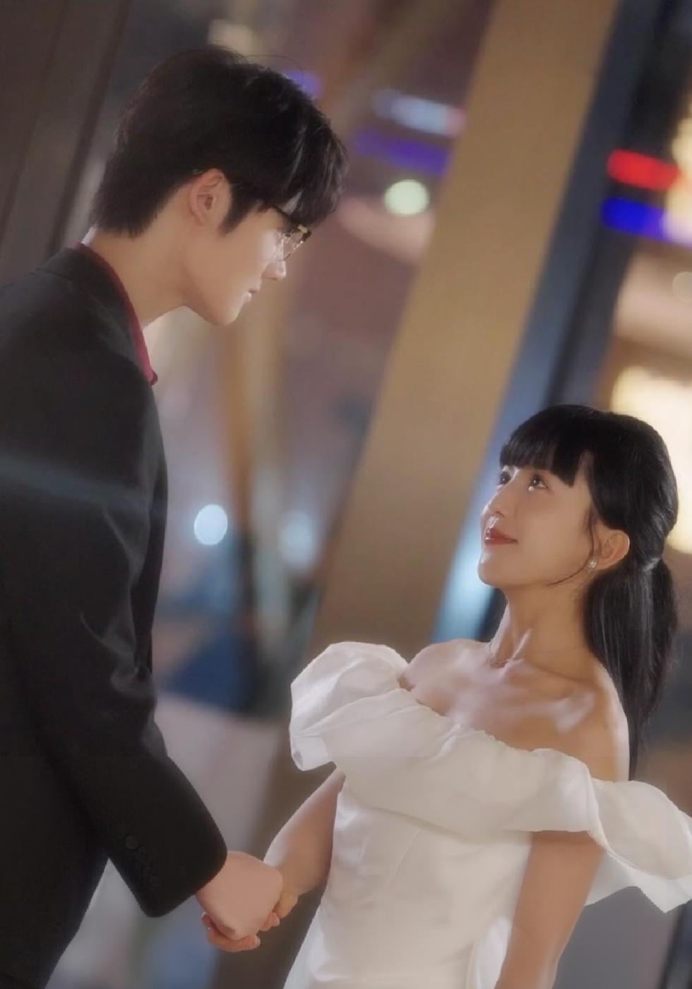 การแก้แค้นของตัวแทนดาราดัง: พี่สาว คุณคือตัวแทน